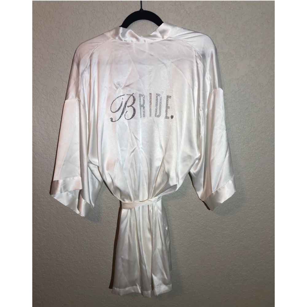 Victoria’s Secret Bride Robe 💕